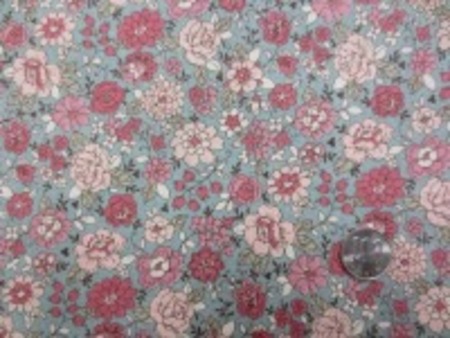 YUWA　麻の混率の少ない綿麻プリント ピンク系花/グレイ地 少しグリーンがかったグレイです。 YUWAさんの人気のプリントが綿麻に なって登場です。 インテリアにもお洋服にも使い易いです