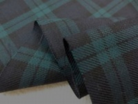 少し厚手のコットンブラックウオッチ 綾織りで少し小さめのチェック チェックの大きさ　3cm