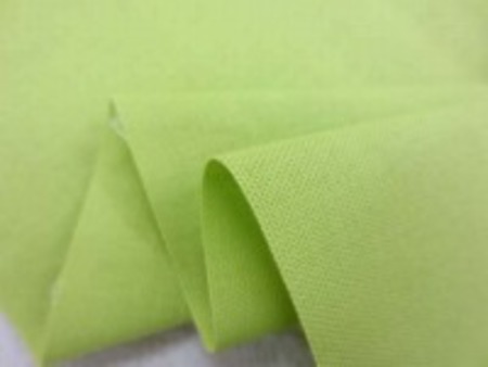 イエローグリーン 少し黄色がかった若草色 綿麻キャンバス　 名前はキャンバスですが、そんなに 厚くなくて、使いやすい厚さです。