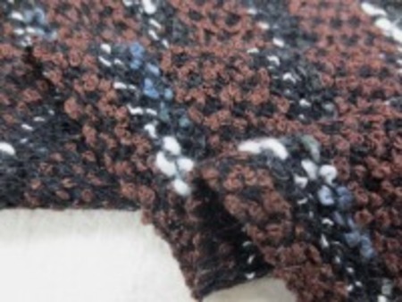 ウールモールニット　ボーダー ザックリした編み方で、 少し透け感あります ブラウン部分の幅　2cm